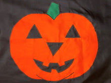 Load image into Gallery viewer, Jack O&#39; Lantern
